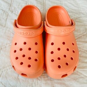 Classic Crocs Adult - 9M - 11W - Coral Clogs